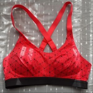 Victoria’s Secret red VSX sports bra 32b